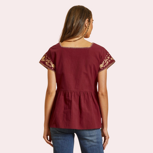 Wine top with floral embroidery