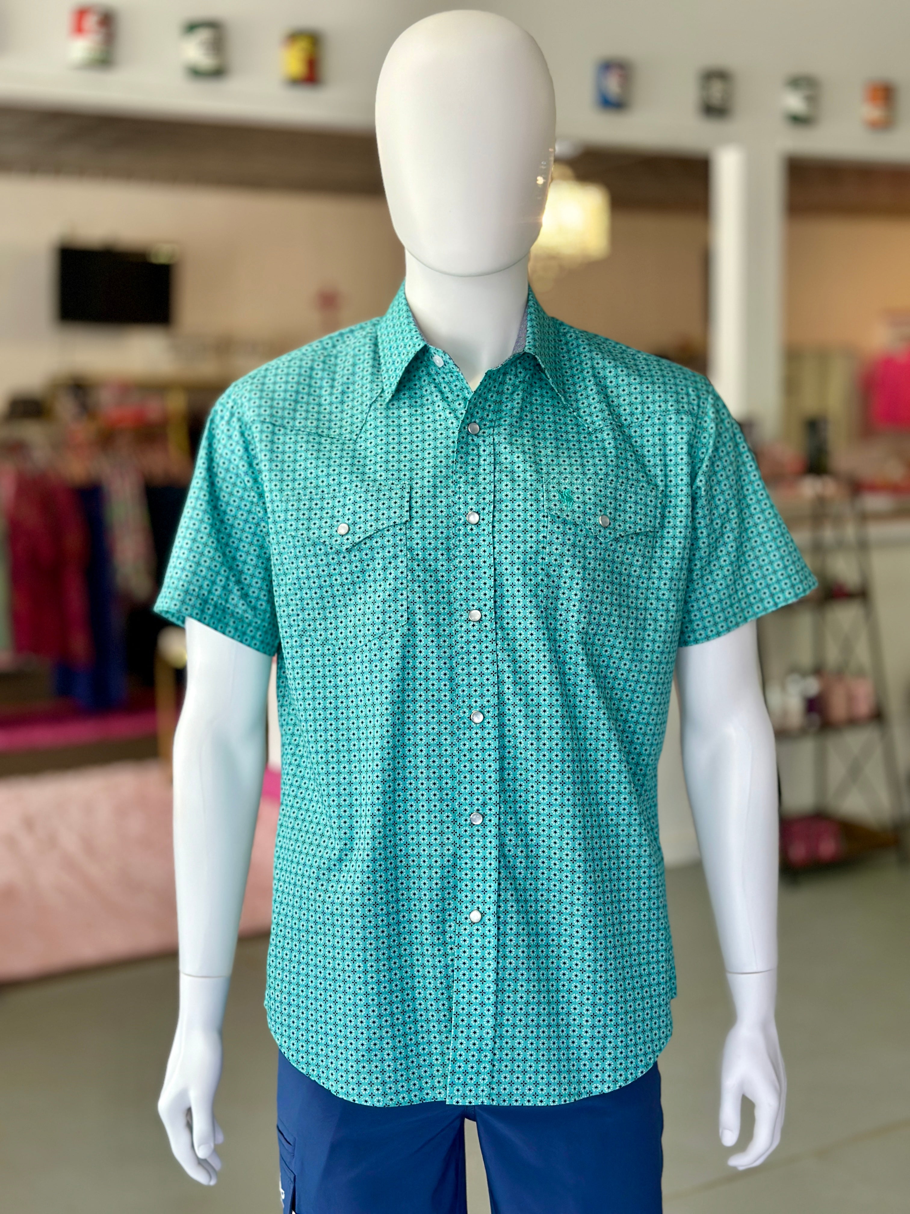 Green short sleeve pearl snap print shirt