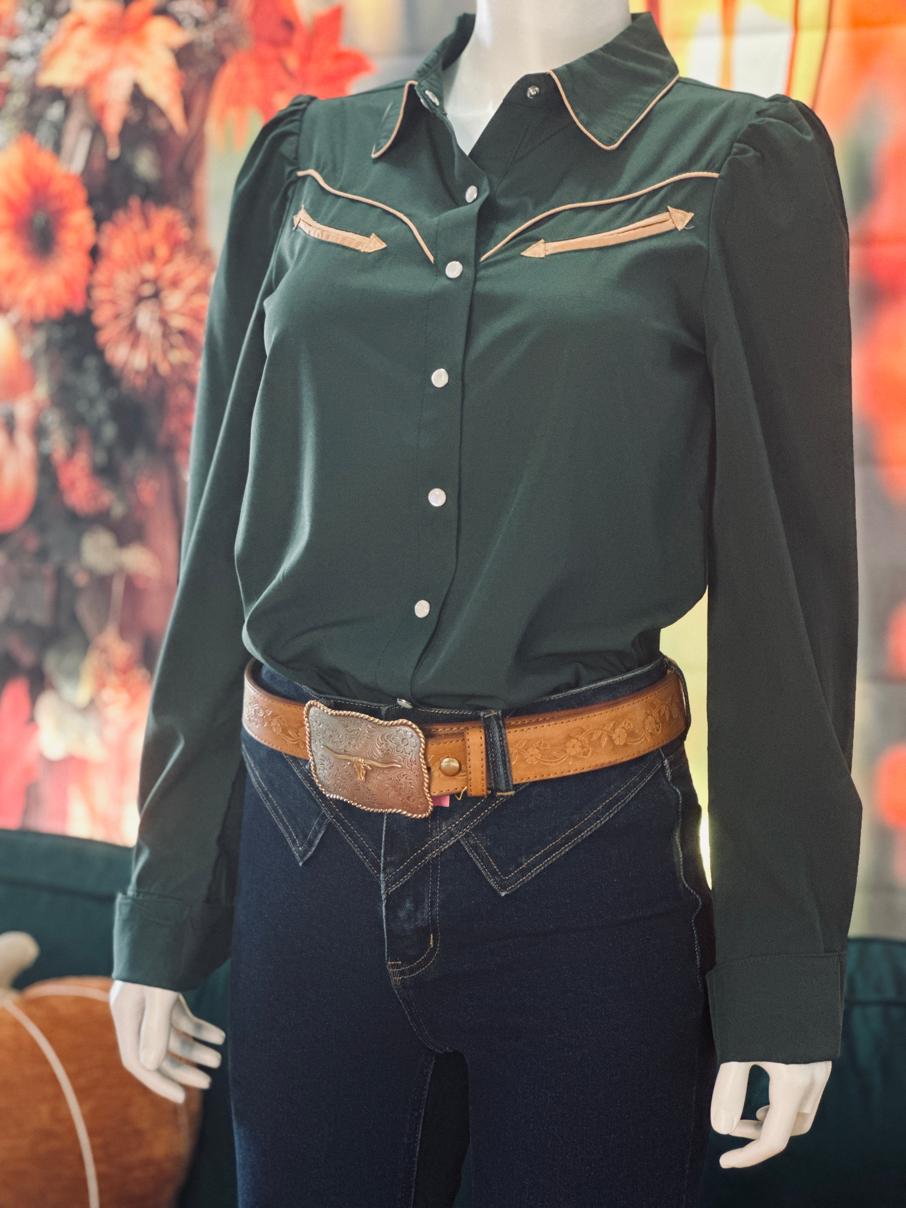 Forest green pearl snap long sleeve top