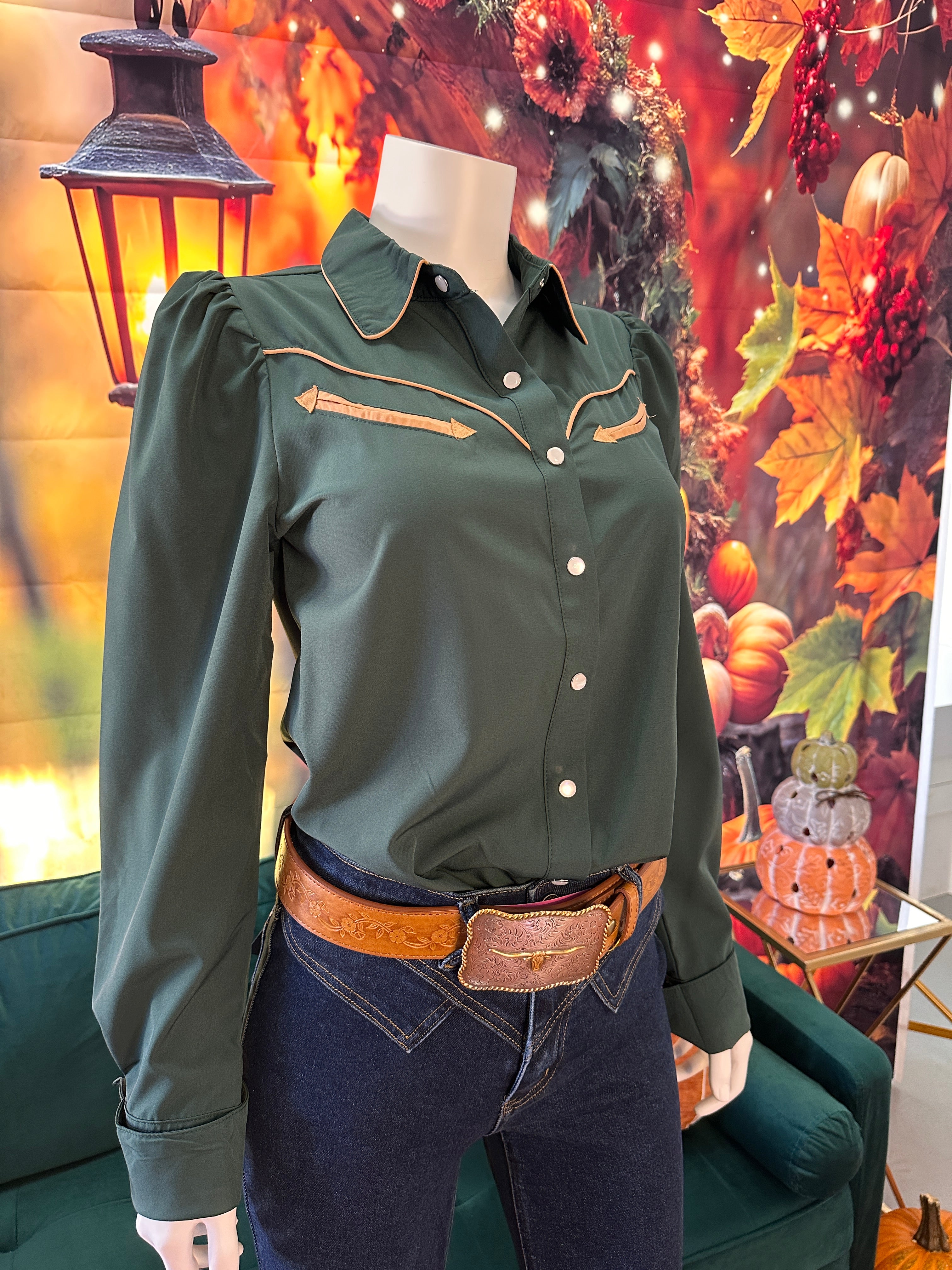 Forest green pearl snap long sleeve top