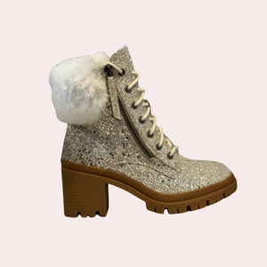 Cream boot with faux fur detail