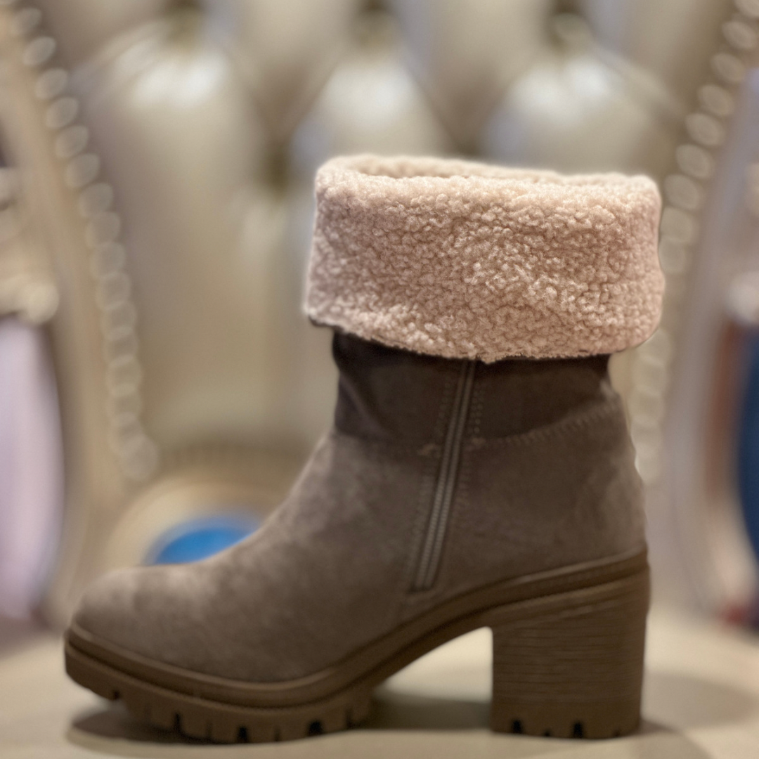Grey Snuggy Women's Boot