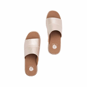 Light gold Ayama wedge sandals